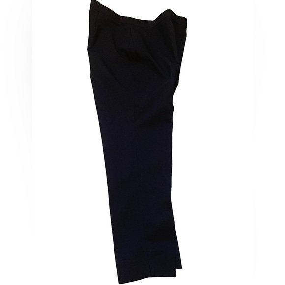 Chaus woman’s black ankle length pull on pants, size medium - Picture 2 of 6